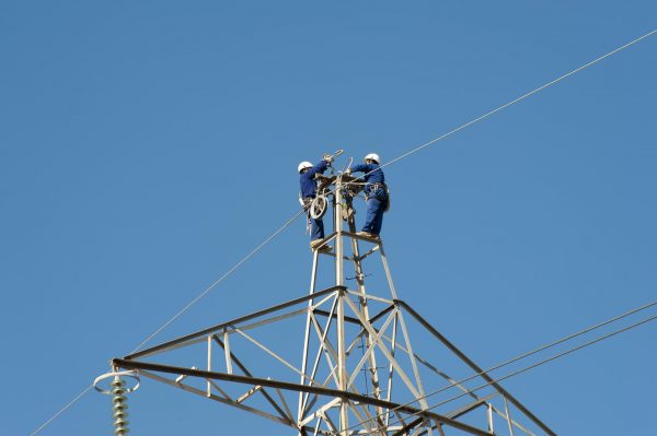 Supply and installation of high pressure cables 400 kV